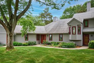 23 Mcintosh Dr 23, Amherst, MA 01002