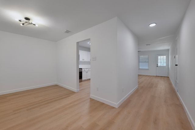 7908 Beef Creek Drive, Arlington, TX 76001