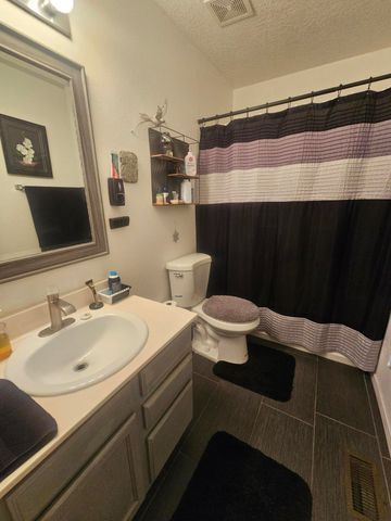 515 Quailbrush Drive NW, Albuquerque, NM 87121