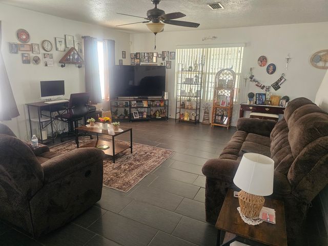 515 Quailbrush Drive NW, Albuquerque, NM 87121