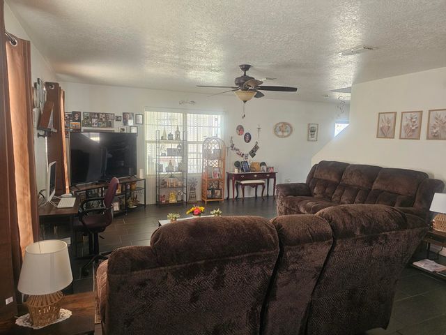 515 Quailbrush Drive NW, Albuquerque, NM 87121