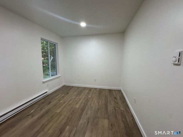 66 Nashville Road J, Bethel, CT 06801