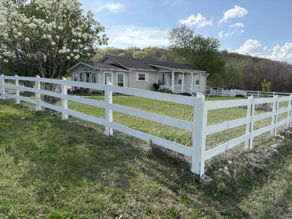 1833 Porterfield Rd, Readyville, TN 37149