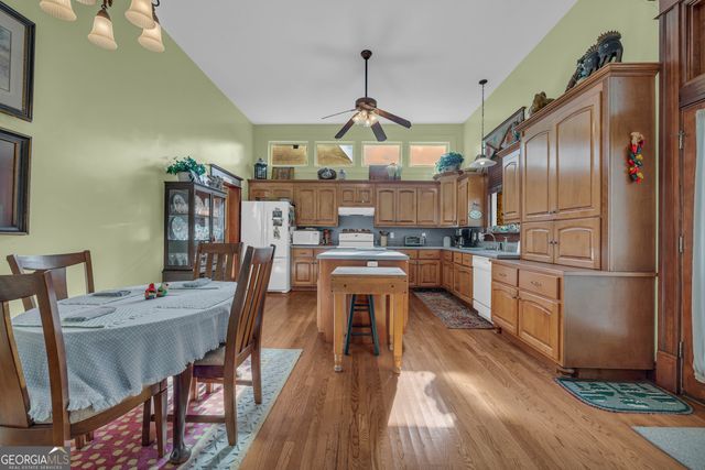 105 S Thomas Street, Elberton, GA 30635