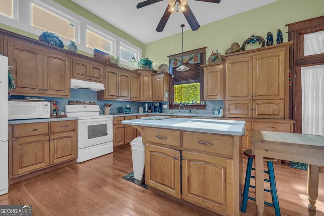 105 S Thomas Street, Elberton, GA 30635