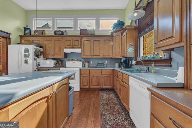 105 S Thomas Street, Elberton, GA 30635