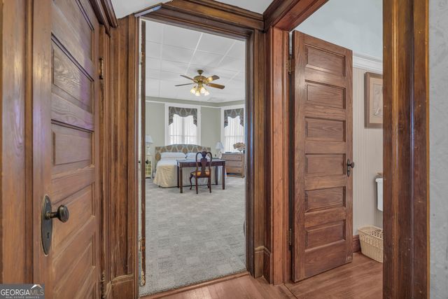 105 S Thomas Street, Elberton, GA 30635