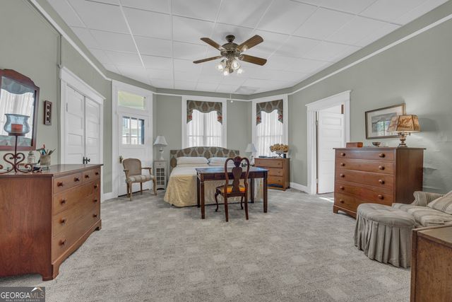 105 S Thomas Street, Elberton, GA 30635