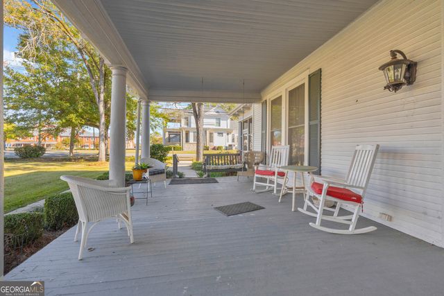 105 S Thomas Street, Elberton, GA 30635
