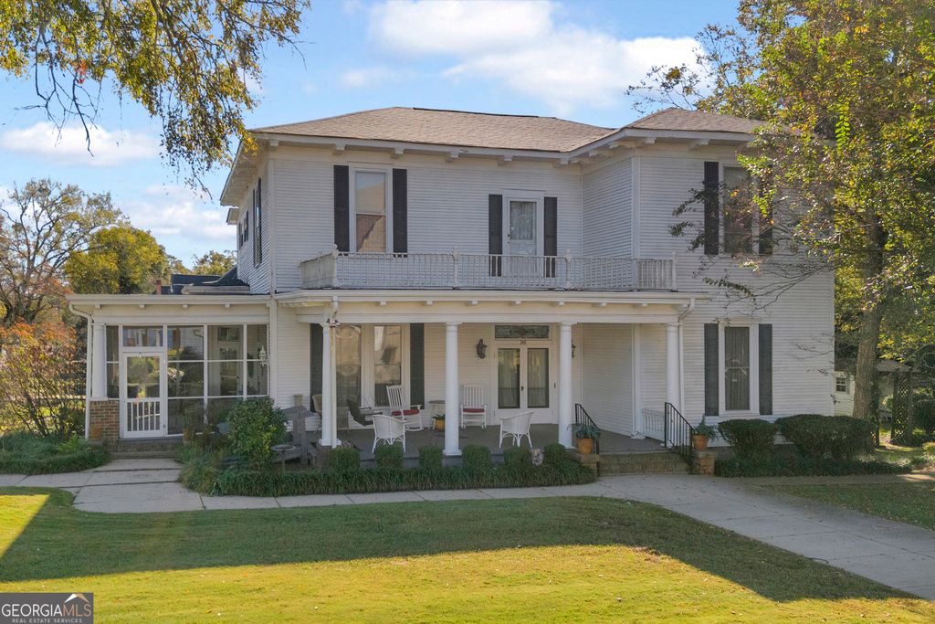 105 S Thomas Street, Elberton, GA 30635