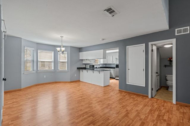 109 N 20th Ave., Hattiesburg, MS 39401