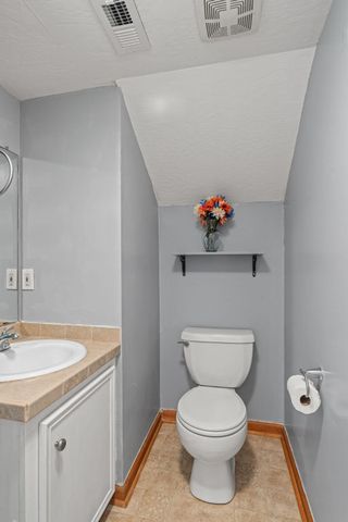 109 N 20th Ave., Hattiesburg, MS 39401