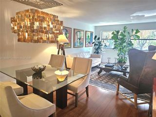 8180 Geneva Ct 219, Doral, FL 33166