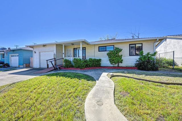1808 Jamestown Dr, Sacramento, CA 95815