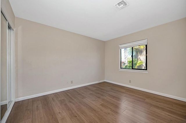 1808 Jamestown Dr, Sacramento, CA 95815