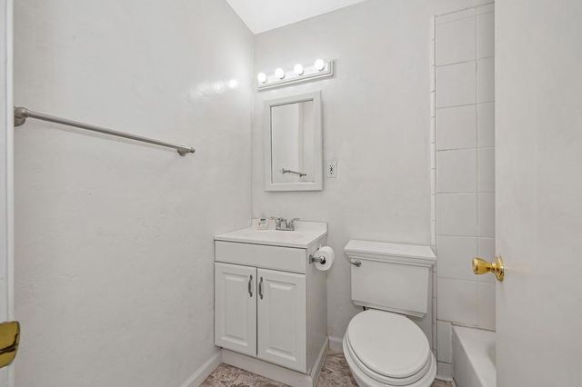 1808 Jamestown Dr, Sacramento, CA 95815