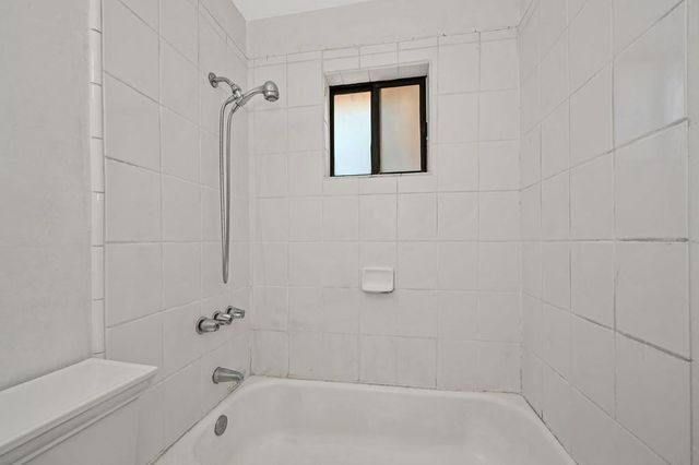 1808 Jamestown Dr, Sacramento, CA 95815