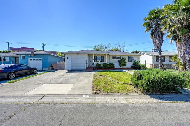 1808 Jamestown Dr, Sacramento, CA 95815