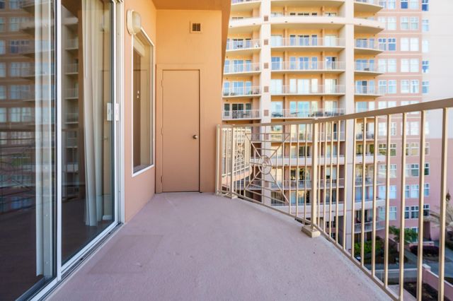 3505 Sage Road 515, Houston, TX 77056