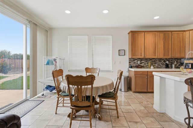 1806 W Ripon Rd, Ripon, CA 95366