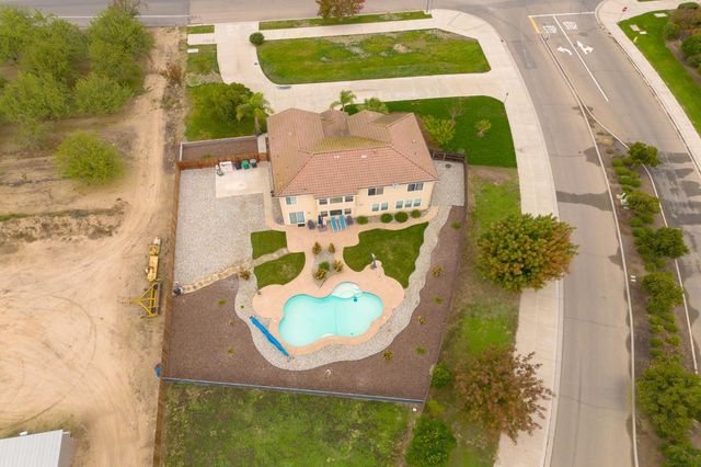 1806 W Ripon Rd, Ripon, CA 95366