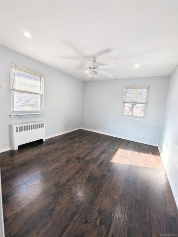 82-32 Langdale Street 141B, New Hyde Park, NY 11004