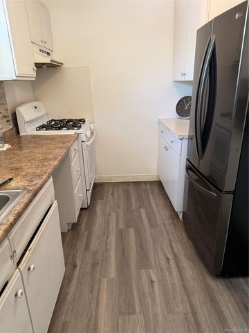 82-32 Langdale Street 141B, New Hyde Park, NY 11004