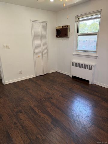 82-32 Langdale Street 141B, New Hyde Park, NY 11004