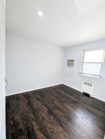 82-32 Langdale Street 141B, New Hyde Park, NY 11004