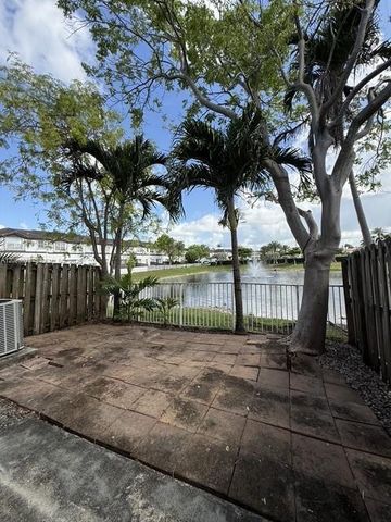 11419 NW 76th Ter, Doral, FL 33178