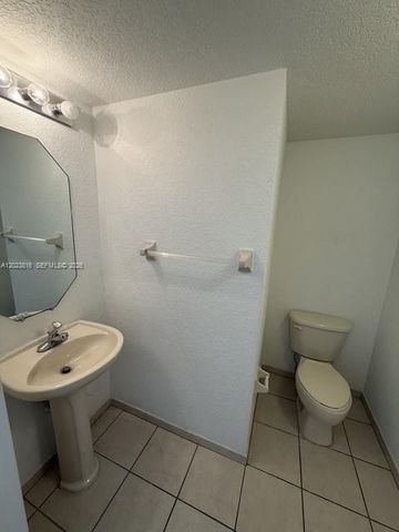 11419 NW 76th Ter, Doral, FL 33178