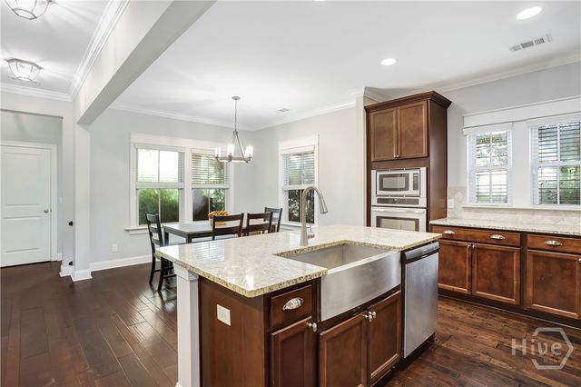 205 Ridgewood Park Drive N, Richmond Hill, GA 31324