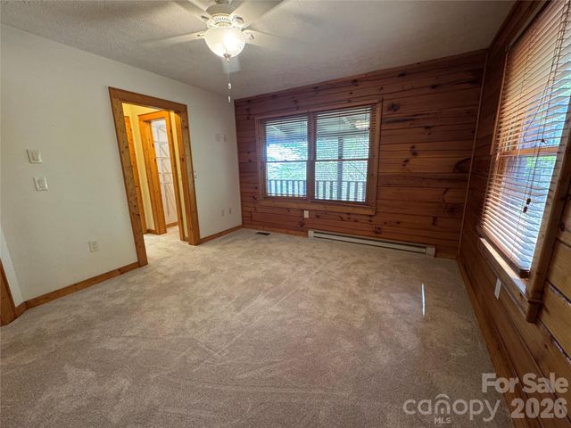 1618 Walnut Creek Road, Waynesville, NC 28786