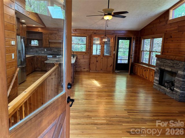 1618 Walnut Creek Road, Waynesville, NC 28786