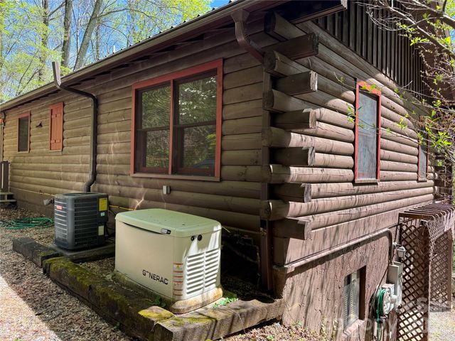 1618 Walnut Creek Road, Waynesville, NC 28786
