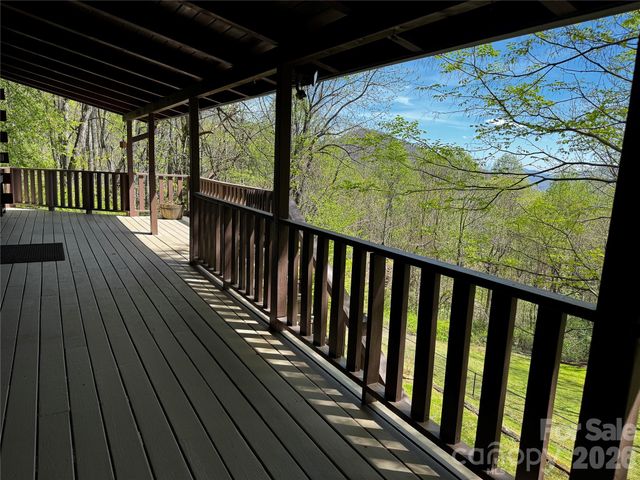 1618 Walnut Creek Road, Waynesville, NC 28786