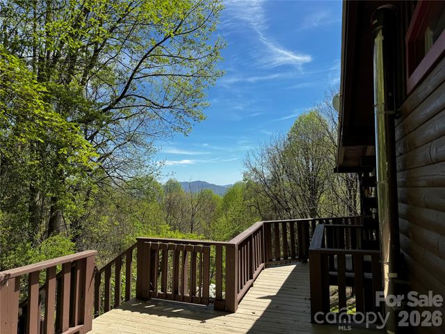 1618 Walnut Creek Road, Waynesville, NC 28786