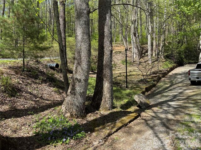 1618 Walnut Creek Road, Waynesville, NC 28786