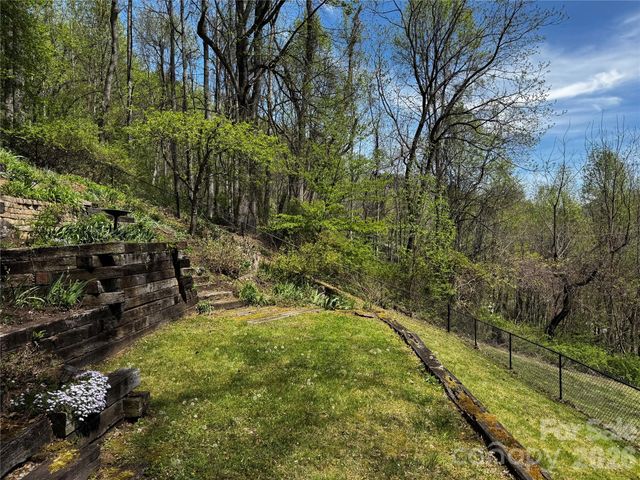 1618 Walnut Creek Road, Waynesville, NC 28786