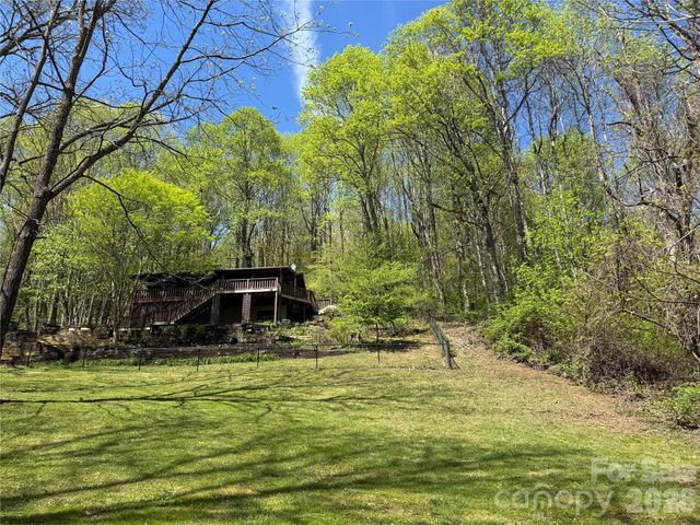 1618 Walnut Creek Road, Waynesville, NC 28786