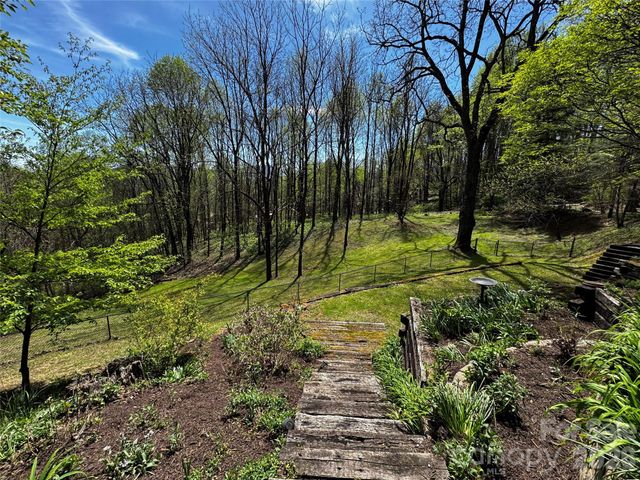 1618 Walnut Creek Road, Waynesville, NC 28786
