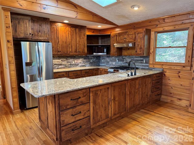 1618 Walnut Creek Road, Waynesville, NC 28786