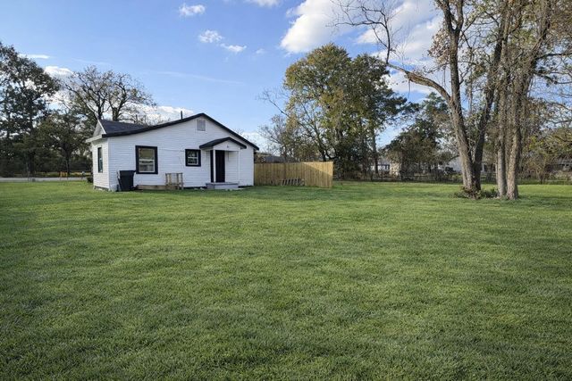 9306 Grady Street, Houston, TX 77016