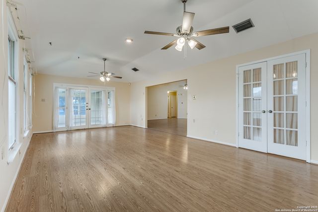 9018 Woburn, San Antonio, TX 78254