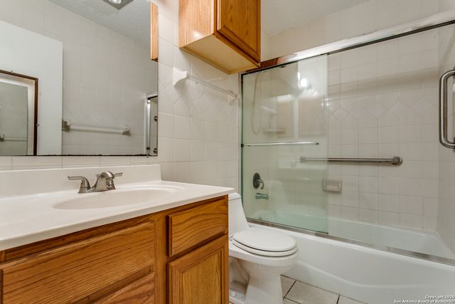 9018 Woburn, San Antonio, TX 78254