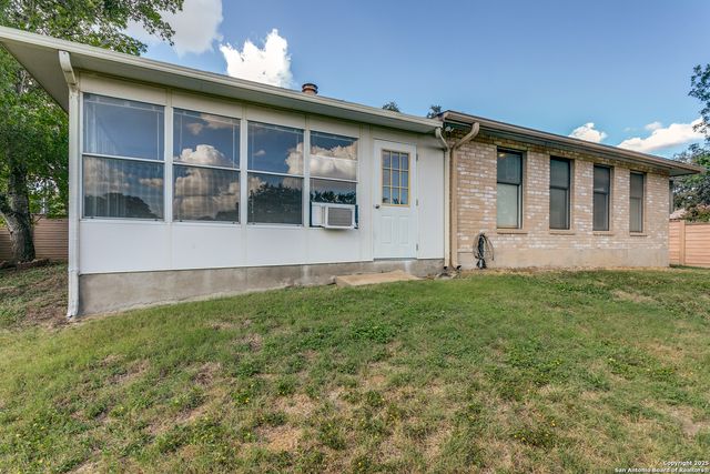 9018 Woburn, San Antonio, TX 78254