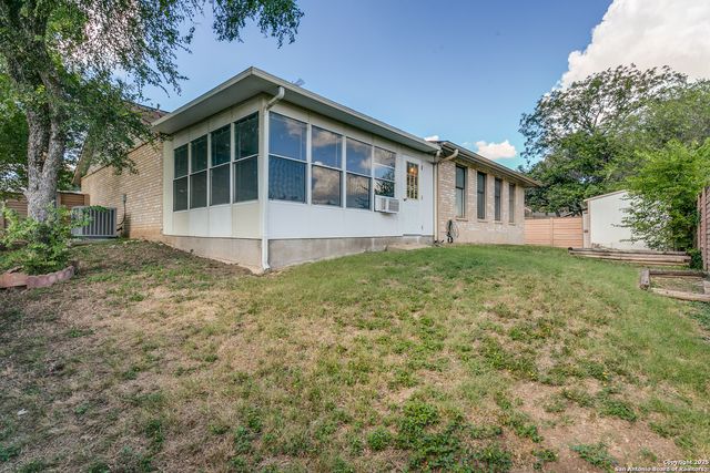 9018 Woburn, San Antonio, TX 78254
