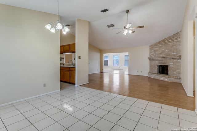 9018 Woburn, San Antonio, TX 78254