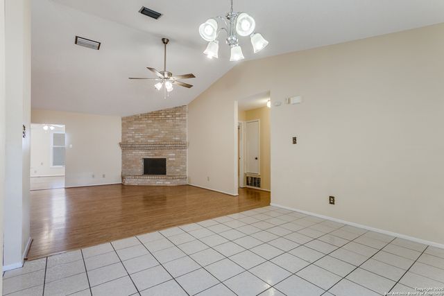 9018 Woburn, San Antonio, TX 78254