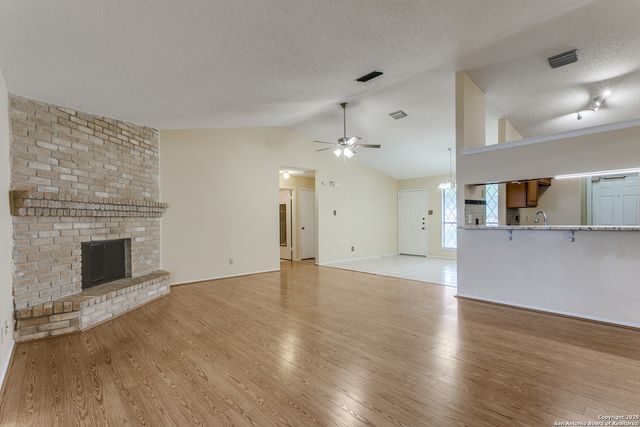 9018 Woburn, San Antonio, TX 78254